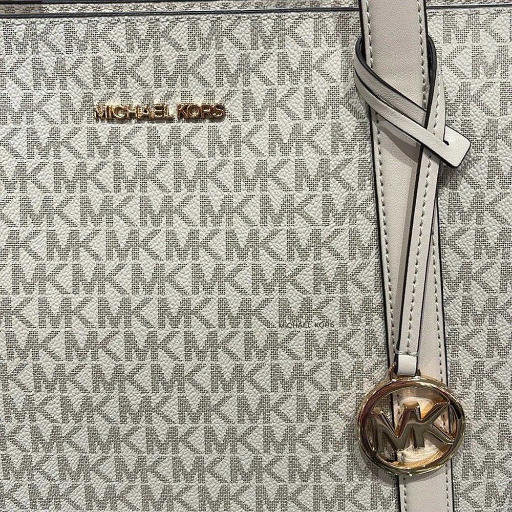 MICHAEL KORS Pratt Large Signature Logo Tote Shoulder Bag COLOR LIGHT CREAM NWT